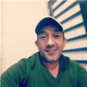 Licenciado en educación Integral Primaria. Basta experiencia con niños y niñas con problemas de atención y retención. Además experto en educación para adultos. Doctor en Educación